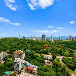 Beautiful Sea View 2Br Condo Near Walking Street