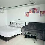 W-Tower Wongamat Beachfront