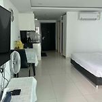 W-Tower Wongamat Beachfront