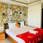 Phratumnak Hill Guest House