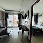 Phratumnak Hill Guest House