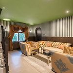 The Castle Pratumnak Hill Pattaya 6 Bedroom