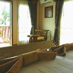 Red Balcony Hotel