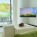 Oceanfront Serene,3Br With Private Pool Villa,New Modern White