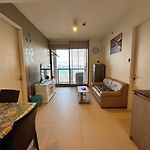 High Floor 2Br Sea View Prime Pattaya Location
