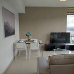 Large High Floor, Best Pool Great Location
