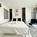 Getaway Studio In City Center Residence