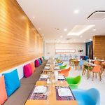 โรงแรมเซเว่นซีชิค (SHA Certified)