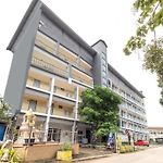 V Place Apartment