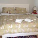 Yiasu Bed And Breakfast