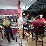 D.D. Inn Beach Hostel