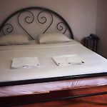 Little Home Guesthouse