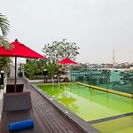 Sunshine Hip Hotel
