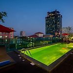Sunshine Hip Hotel