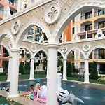 Venetian Signature Condo Resort Pattaya