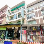Oyo 146 Rivana Boutique By Sandara
