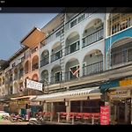 Tuk\'S Sports Bar