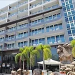 Modernized Condo Seaview Central Pattaya