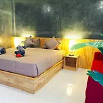 Paradise Land โรงแรม 3*