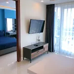 At Soi Buakao 15 By Grand Ave B อพาร์ทเม้น