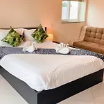 Hidden Palm Pool Villas