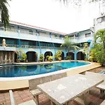 Hotel Oyo 1003 Naklua House