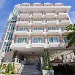 Lk Premier Residence