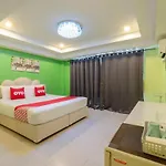 Oyo 75330 Little House 2*
