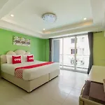 Oyo 75330 Little House โรงแรม Pattaya