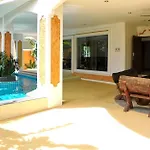 Joopland Luxury Pool Walking Street Villa *
