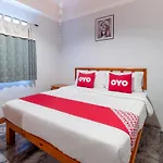 โอโย 75316 แคพปิตอล เรสซิเด้นซ์ Pattaya
