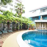 โรงแรม Oyo 1003 Naklua House