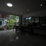 Oyo 1003 Naklua House Hotel Pattaya