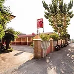 โอโย 645 บ้านเรืองรุ่งโรจน์