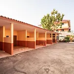 โอโย 645 บ้านเรืองรุ่งโรจน์