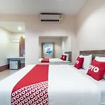 โรงแรม โอโย 645 บ้านเรืองรุ่งโรจน์