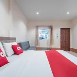 โอโย 645 บ้านเรืองรุ่งโรจน์