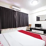 โรงแรม Oyo 963 Sunshine 2*