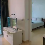 Centara Avenue Soi Buakhao By Daisy 2 Apartment *