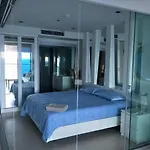 Sands Pratamnak อพาร์ทเม้น *