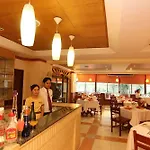 Eastiny Plaza โรงแรม 3*