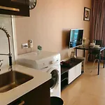 Apartment Centara Avenue Soi Buakhao By Daisy 2