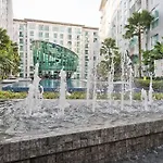 Trendy Studio In City Center Residence