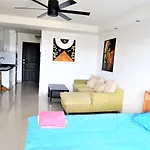 Plaza Condotel - Sleeps 2 Apartment