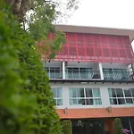 Hotel Tamnak 11br With Privater Pool Pattaya