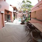 พระตำหนักวิลล่า 10 ห้องนอน พร้อมสระว่ายน้ำส่วนตัว Villa