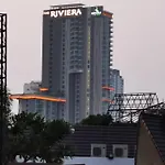 อพาร์ทเม้น The Riviera Wongamat Hong *