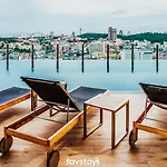 Favstay - The Base Central Pattaya