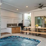 Sabai Pool 12-15 Persons 6br, Sauna, Pool Table, Karaoke, Bbq วิลล่า Pattaya