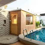 Sabai Pool 12-15 Persons 6br, Sauna, Pool Table, Karaoke, Bbq วิลล่า Pattaya